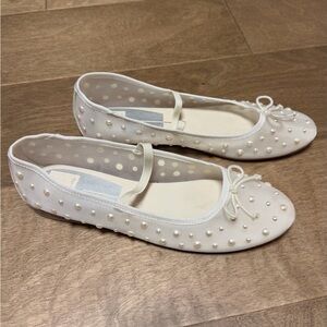 Dolce Vita White Flats with Pearl Details -  Size 8 – Wedding / Bridal Shoes
